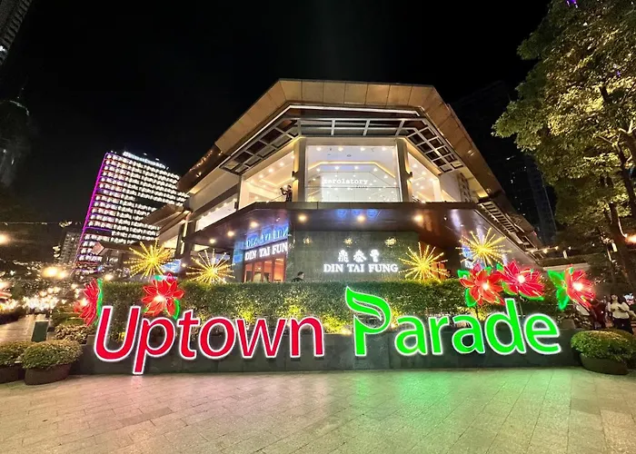 Free Welcome Breakfast, Bgc 1br, 300mbps Fiber, Steps To Mitsukoshi & Uptown, 14f Apartment
