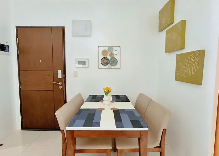 Free Welcome Breakfast, Bgc 1br, 300mbps Fiber, Steps To Mitsukoshi & Uptown, 14f * Manila